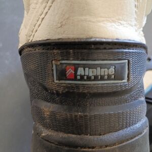 Alpine Design White and Black Boots